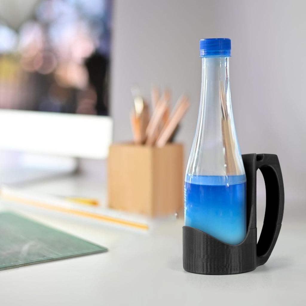 Plechovky, kelímky na vodu a stojany na madla vytištěné na 3D tiskárně pro každodenní použití