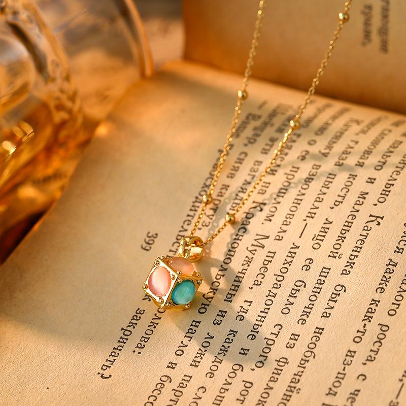 Dopamine Palette Cube Necklace Minimalist Design Luxury Pendant Personality Collarbone Chain