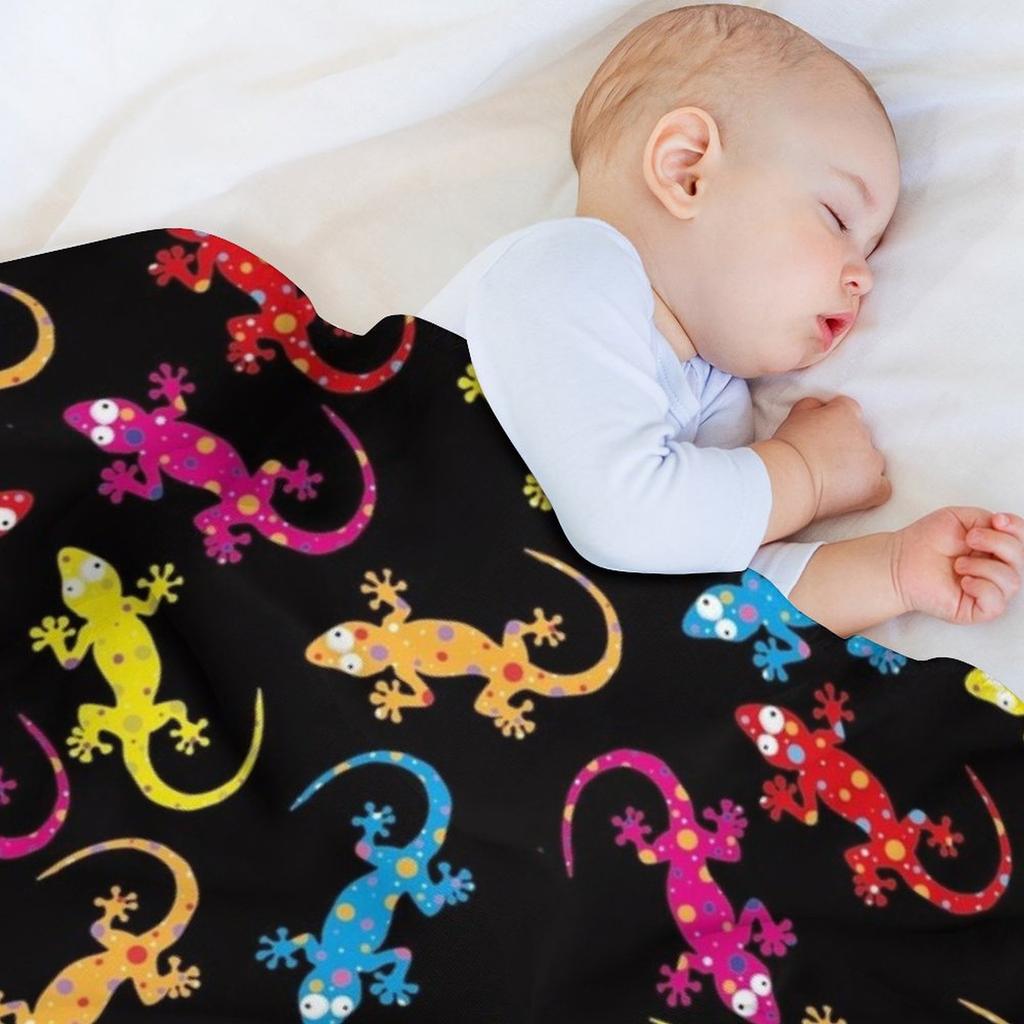 Gecko lizard pattern design Throw Blanket Cozy Microfiber Throw Blanket for Home Bedroom