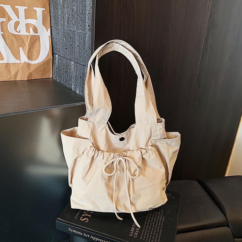 Large Capacity Tote Bag Women's Lightweight Commuter Shoulder Bag Pleated Drawstring Nylon Bag