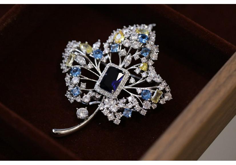 Bo Xin Yun Women s Luxury Maple Leaf Zircon Crystal Brooch – Large Sweater Pin Accessory