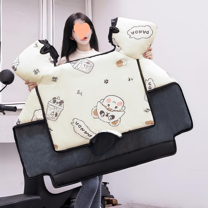 Windproof Fleece-Lined Electric Vehicle Windshield Cape - Full Coverage for Neck & Shoulder Warmth and Cold Protection.