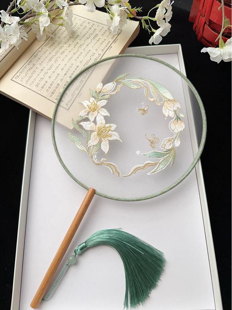 Ancient Style Chinese Embroidered Round Fan for Hanfu and Cheongsam