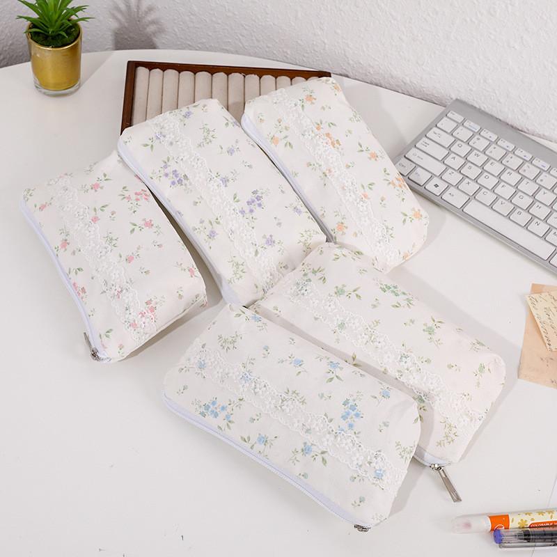 Süßes florales Federmäppchen im koreanischen Stil aus Canvas-Material, tragbar, große Kapazität für Schüler