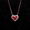 Facettierte Herz-auffällige Rubin-Halsketten Anhänger Leicht-Luxus Design-Gefühl Süß-blendende Geschenke an Freundin Schlüsselbein-Kette Schmuck