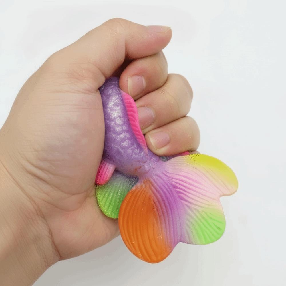 Weiches Goldfisch-Quetschspielzeug Buntes Goldfisch-Fidget-Spielzeug Cartoon-Kuh-Quetschspielzeug Gastgeschenke für Partys
