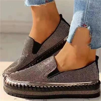 Neue Loafer mit dicken Sohlen und Wasserdiamanten sowie Ein-Fuß-Lazy-Schuhe