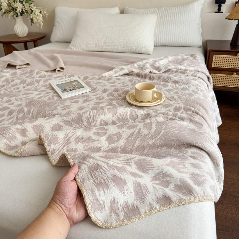 2026 new colored carved velvet graphene composite blanket blanket blanket