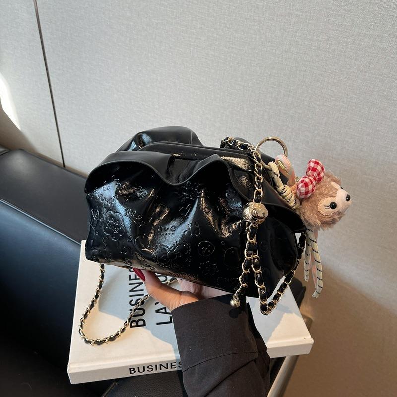 Popular Chain Small Bag Women's New Premium Pleated Cloud Bag Versatile Shoulder Messenger Shell Bag