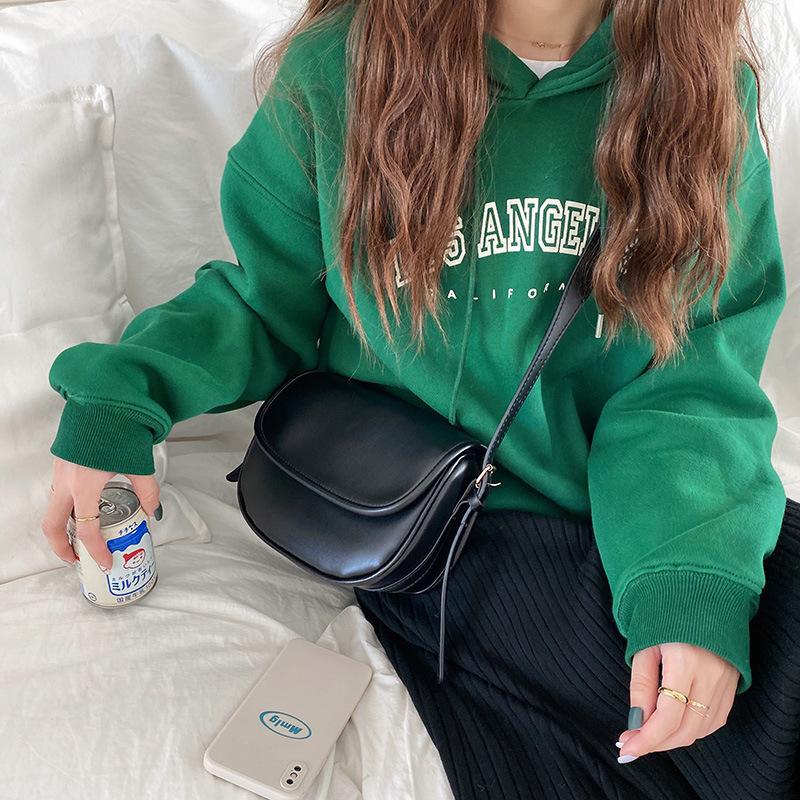 Korean Version of Saddle Bag Women's 2025 Spring New Simple Retro Temperament Versatile Shoulder Messenger Bag