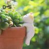 Miniature Hanging Cat Figurines Flower Pot Vase Hugger Resin Kitten Planter Pot Hanger Cat Statue for Bonsai Terrarium Edge Fairy Garden Decorations