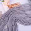 Zerknittertes Creme-Garn Floraler Netzstoff Foto-Hintergrund