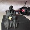 Halloweenská černá róba ozdoba strašidelná gotická figurka Smrtky socha skulptura sváteční párty domácí kancelář stolní dekorace
