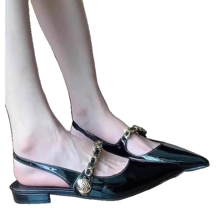 Xiaoxiangfeng single shoes 2025 new nude pointed metal one-word strap rear strap light mouth flat shoes women's low heel