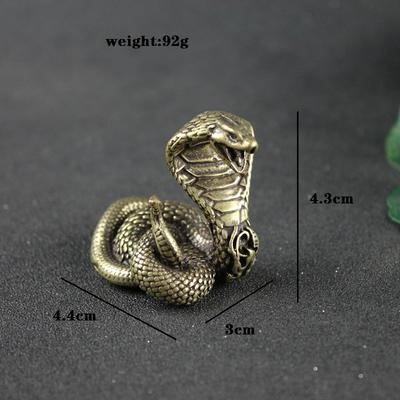 Antyczny brązowy posąg kobry Ornament zodiaku wąż miniaturowe figurki miedziane dekoracje na biurko herbata zwierzęta domowe akcesoria dekoracyjne Craft