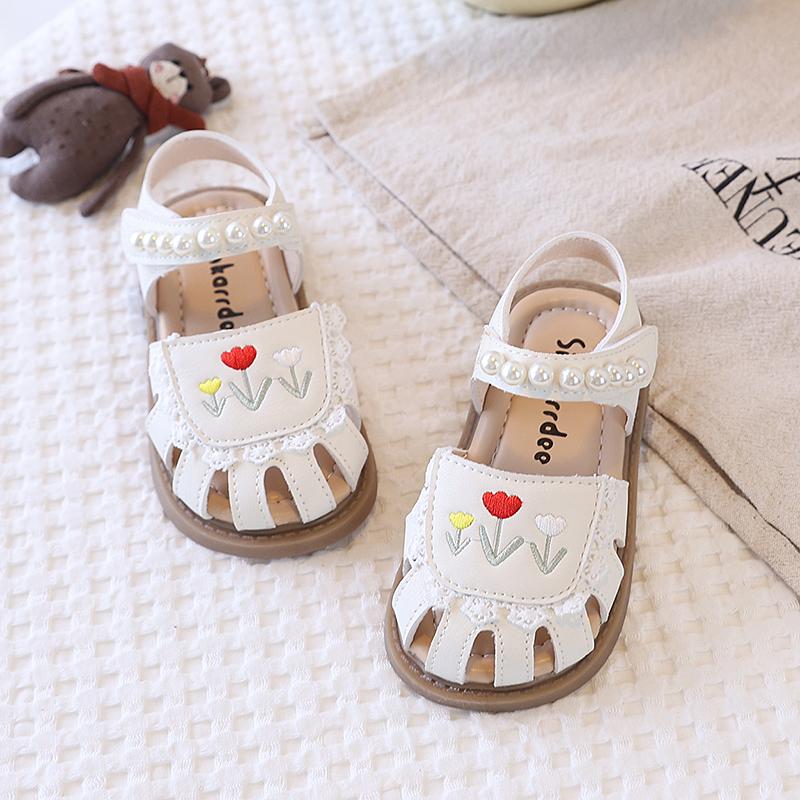 Girls' Fashion Sandals Children'S Hollow-Out Beach Shoes Anti-Kick Toe Protection Embroidered Flowers Cute Classic New Style