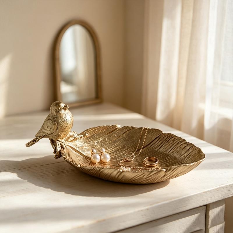 Jewelry Organizers Tray, Resin Leaf Shape with Standing Bird Catchall Trinket Dish for Rings Earrings and Necklaces, Decors Accent for Vanity and