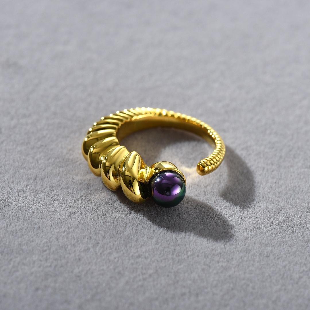 

Fashion Commuter Must Enter, Unique Copper Plated 18K Real Gold Inlaid Glass Bead Ring, Women S Niche Simple Ring No. 7