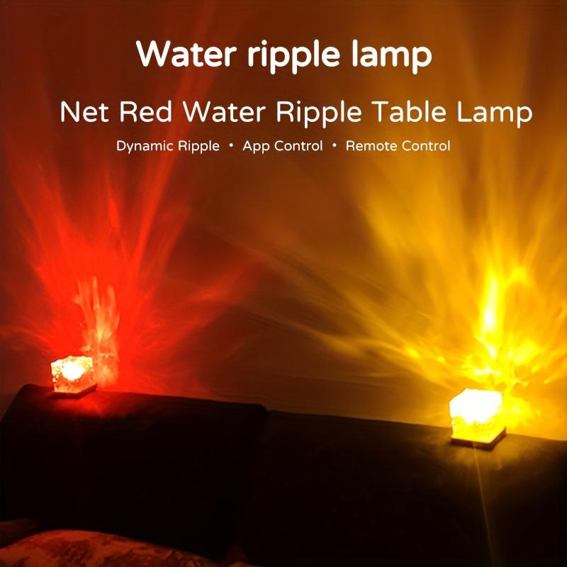 1 stk roterende vannrippel nattlys, USB nattlampe, RGB 16 fargespinn Creative flamme-atmosfærelampe ved sengen