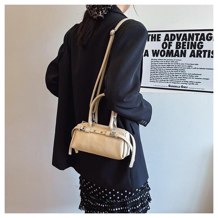 Fashion Handbag Women's New Versatile Shoulder Bag Commuter Messenger Bag