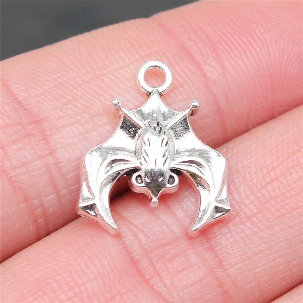 20pcs Charms Halloween Fly Bat Antique Bronze Silver Color Pendants DIY Crafts Making Findings Handmade Tibetan Jewelry