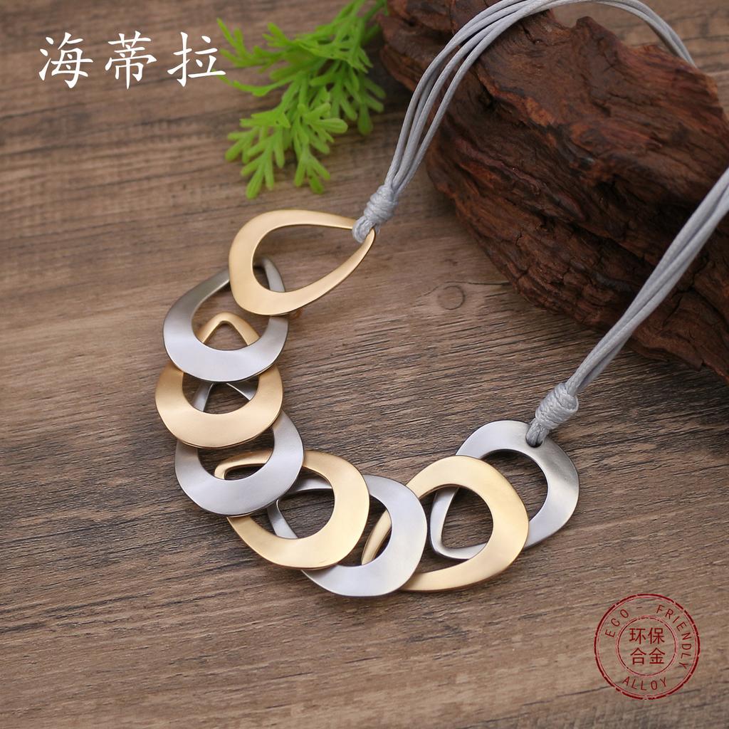 New Matte Hollow Ring Metal Short Necklace, Women's Exaggerated Leather Rope Woven Ring Neck Chain
