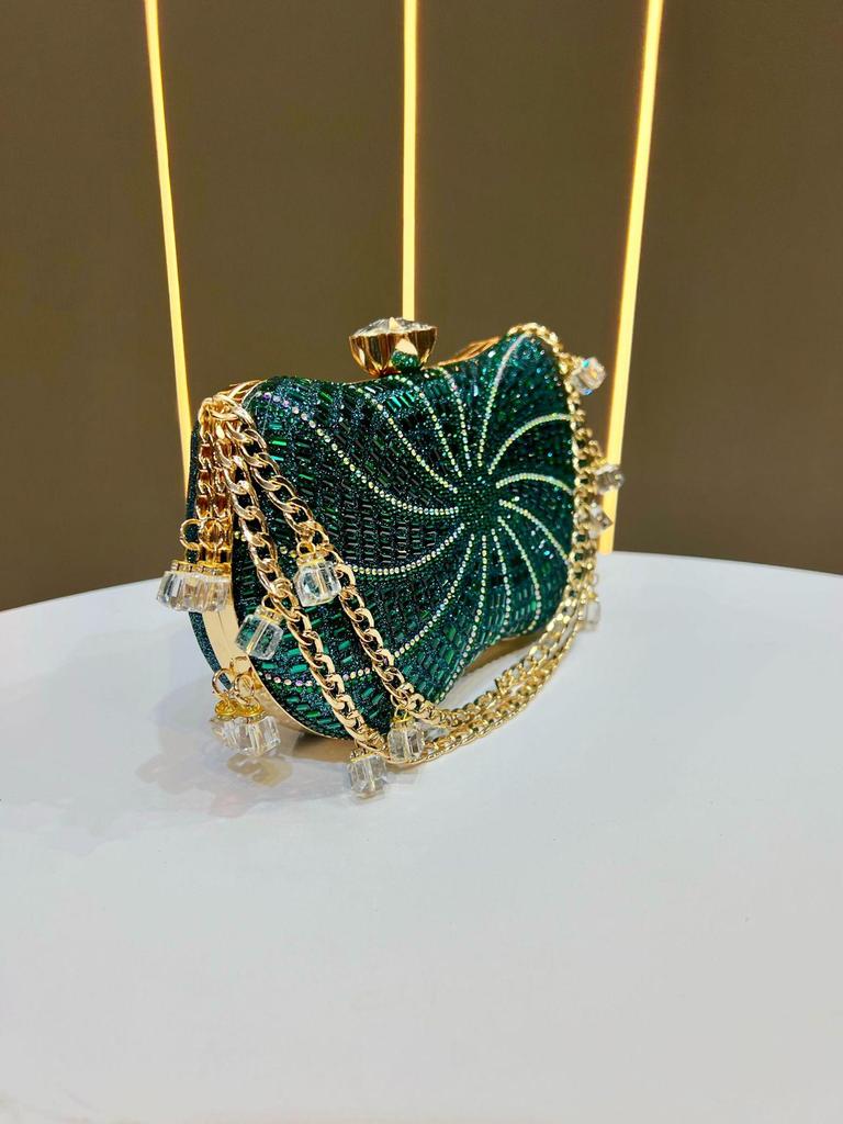 Elegant Women's Rhinestone Evening Clutch - Perfect for Formal Gowns and Evening Wear