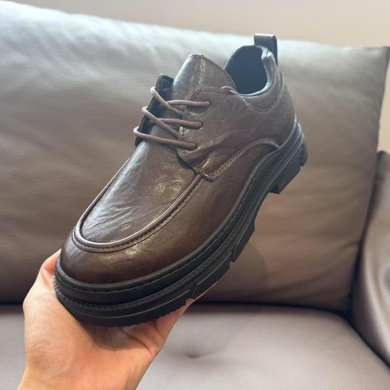 

2025 новые весенне-осенние повседневные лоферы тренд универсальные новые британские деловые мужские туфли на платформе с большой головой черные 44 коричневый