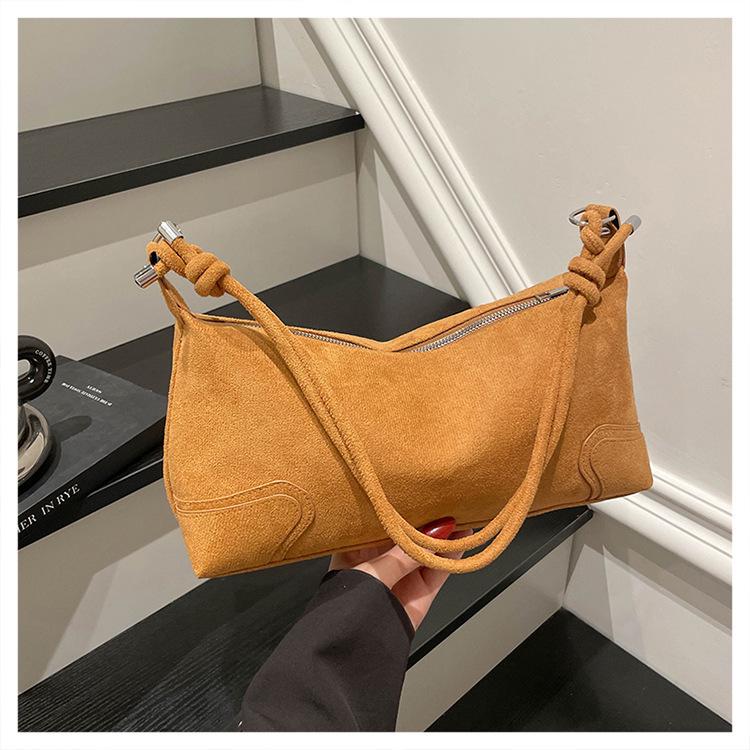 

Ретро Сумка через плече або під пахву з текстурою замші для жінок - Матовий дизайн Колекція 2025 One Size коричневий