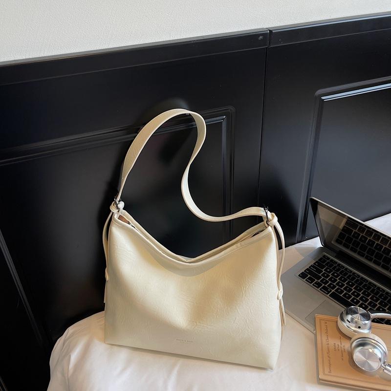 

Модная Простая и Элегантная Нишевая Повседневная Одноплечевая Сумка с Большой Вместимостью Сумка-Ведро бежевый