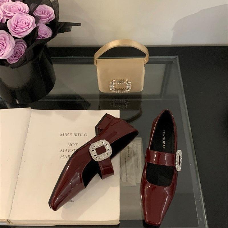 Výprodej skladových Mary Janes bot pro ženy Kožené boty Nízké podpatky Černá kůže Kamínková přezka Měkké Pohodlné Lodičky