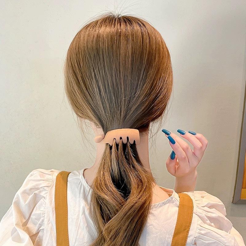 Matte Banana Hair Claws for Women Vertical Twist Clip Korean Fashion High Ponytail Fixed Hair Clip Hairstyle Hair Accessory