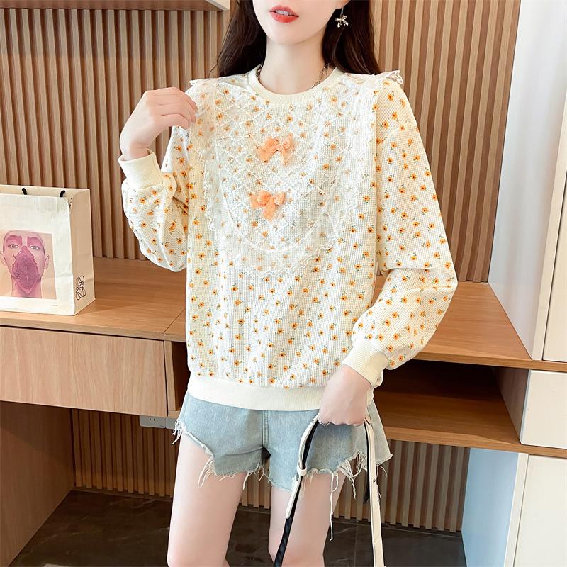 

Новый осенне-зимний свитшот с кружевом и бантом, круглым вырезом, женский, корейский стиль, свободный, повседневный стиль, омолаживающий топ M оранжевый