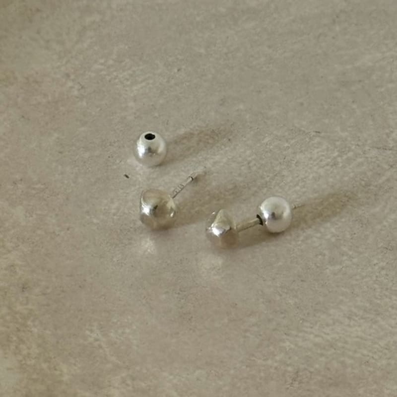 THE BORING charming earrings_2colors