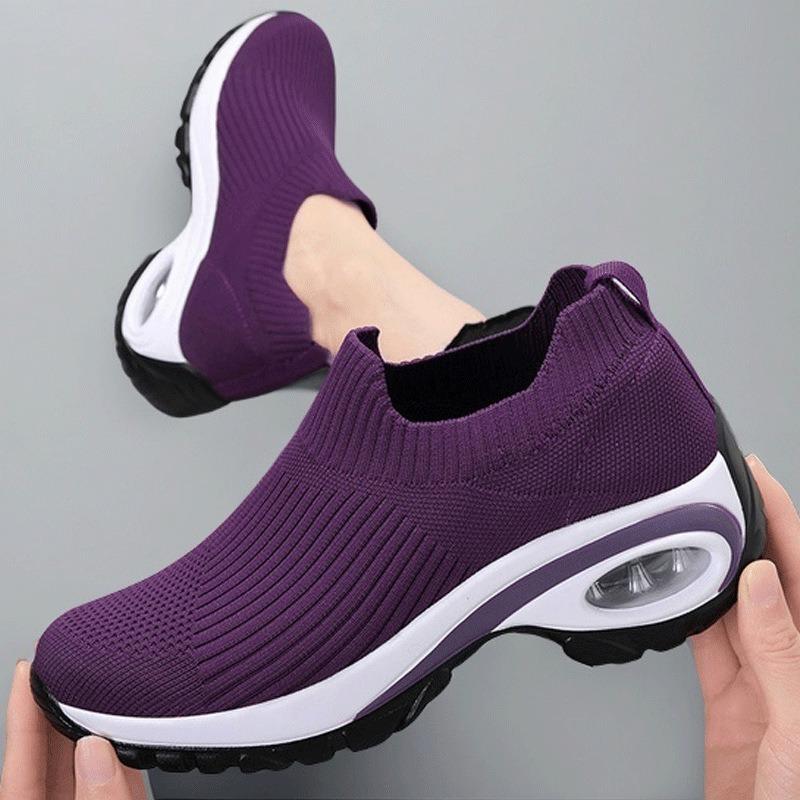 New fly-woven women's shoes thick-soled and lightweight running shoes, comfortable and heightening air cushion shoes for women