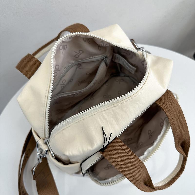 yoga Yoga sports fitness handbag, outdoor travel shoulder bag, large-capacity storage bag for short-distance commuting