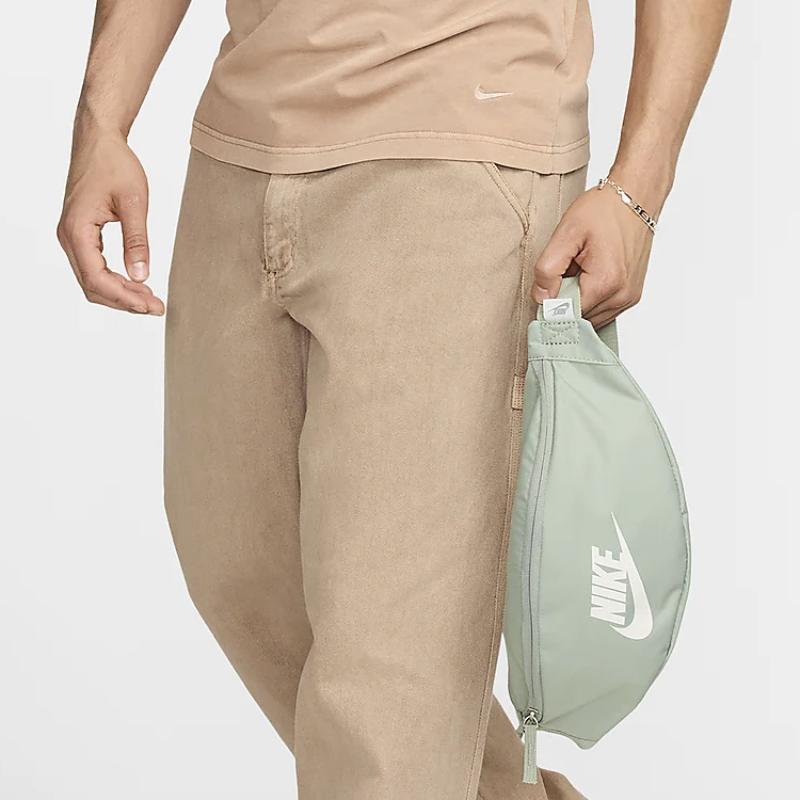 Nike Polyester Crossbody Bag Sling Bag Fanny Pack Unisex Emerald Green Casual DB0490-370