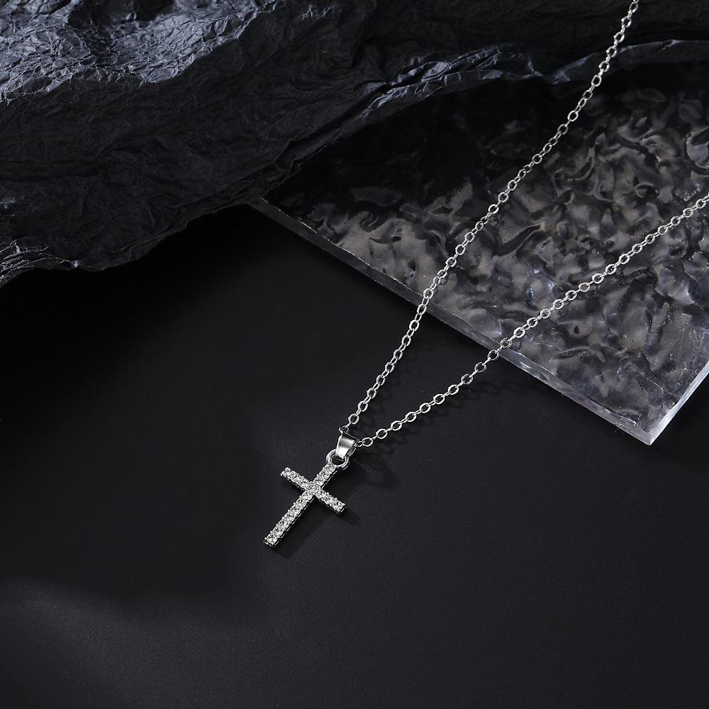 Versatile Cross Necklace Fashionable Personalized Diamond Necklace