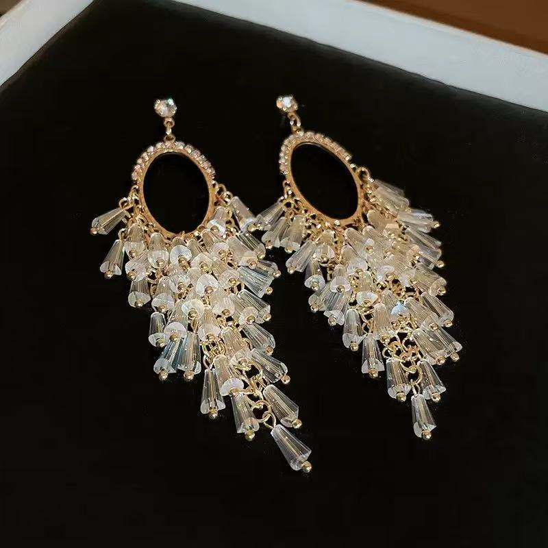 New Fashionable Design Earrings, Simple and Shiny Temperament, Long Fringed Earrings, Light Luxury High-end Earrings