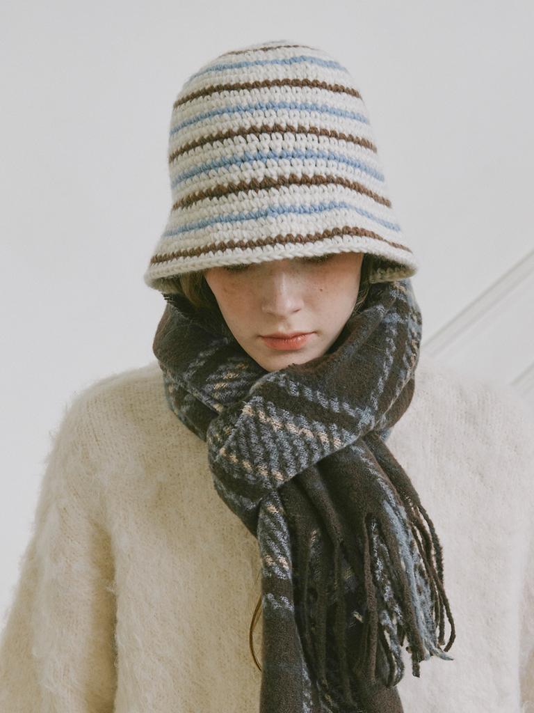 Olinkeompeulliteu Wool Striped Crochet Hat (Cream)