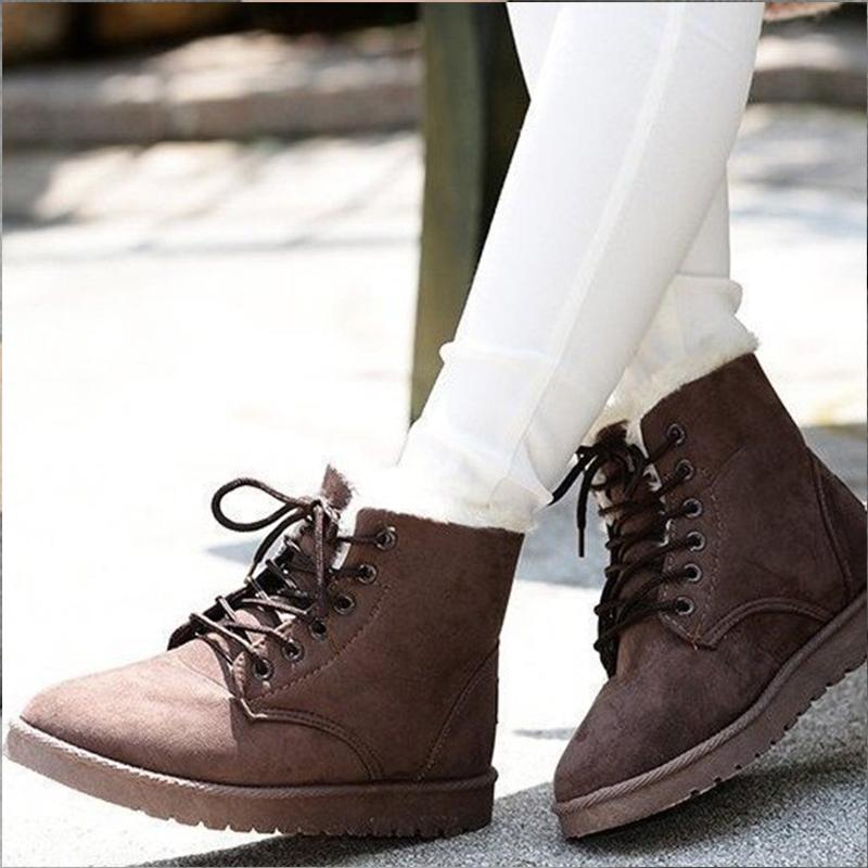 Winter New Flat Snow Boots Comfortable Warm Velvet Plush Cotton Shoes Round Toe Snow Boots Lace-up Short Boots Women