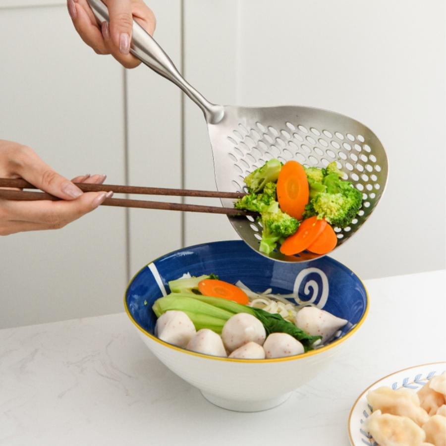

1pc Large Durable Stainless Steel Colander Skimmer Spoon, Heavy Duty Food Strainer Spoon for Frying & Cooking, Kitchen Utensils