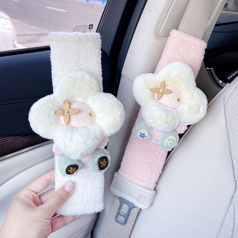 Car Seat Belt Shoulder Pads, Cute Sunflower Plush Dolls, Car Decorations, Suitable for All Seasons
