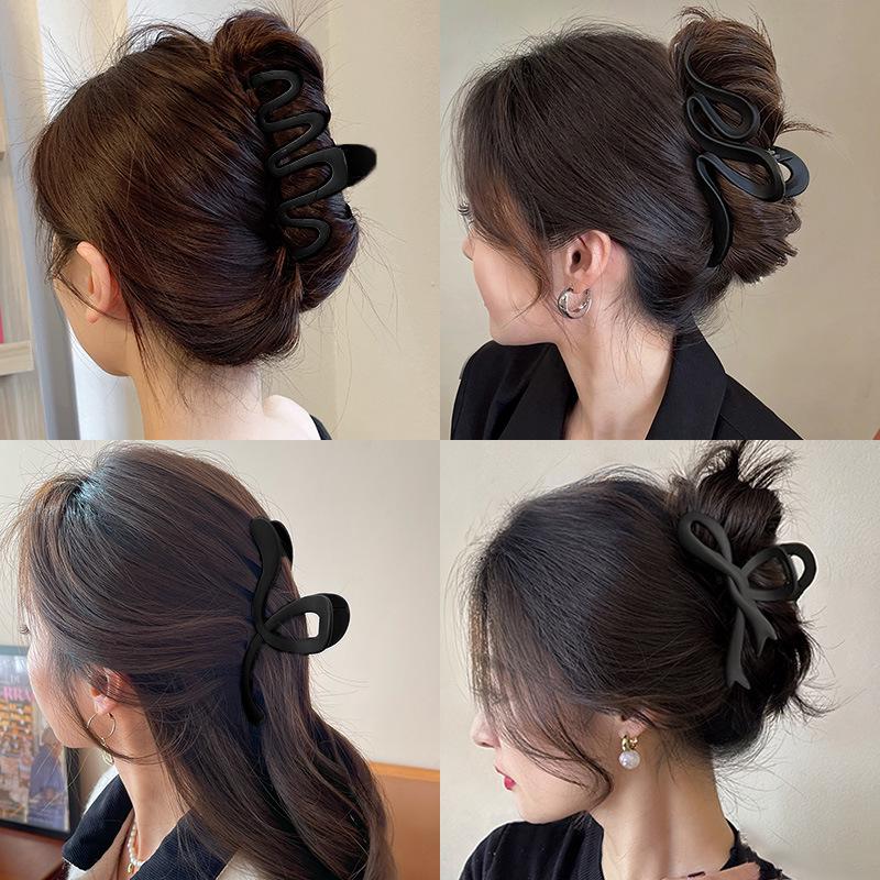 2024 Frosted Large Star Hair Clip - High-End Shark Clip Accessory for Women