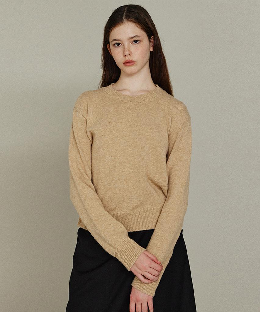 ITOV SEOUL Slit Button Round Knit Be