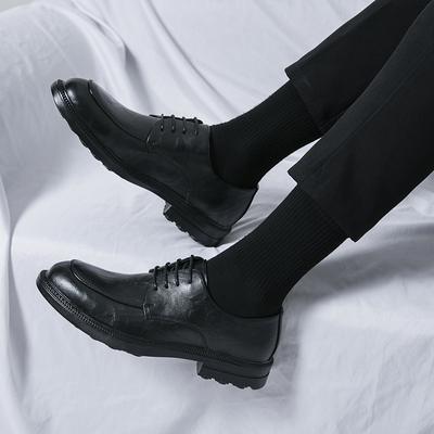2024 Neue Herren Lederschuhe Gummisohle Große Größe 38-46 Herrenschuhe Business Büro Männliche Kleider Lederschuhe Oxfords Schuhe für Herren