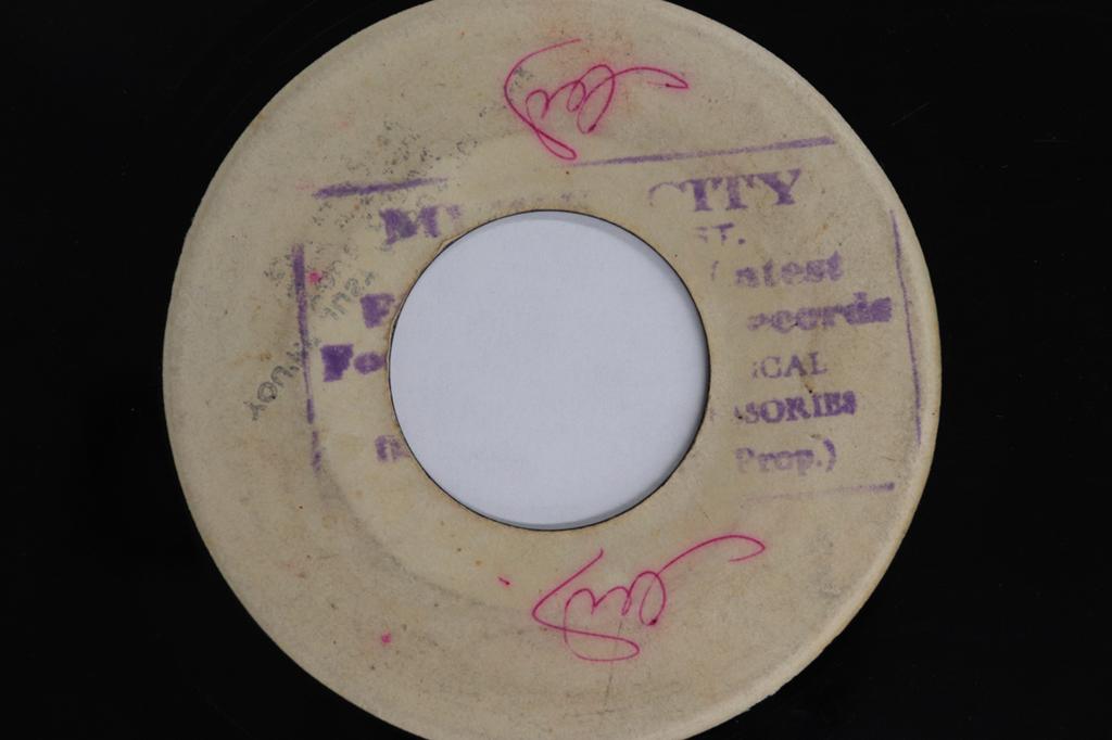 7inch Record LEE PERRY, SOULETTES / SOUL BROTHER - Rub And Squeeze / Here Comes The Mi NONE NOT ON LABEL 1966 Jamaica Reggae, Ska & Dub Used