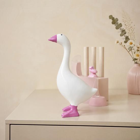 Compact Key Storage Tool Magnetic Goose Holder, Resin Statue for Entryway Decor, Cute Animal Organizer Desktop Ornament with Mouth Metal And