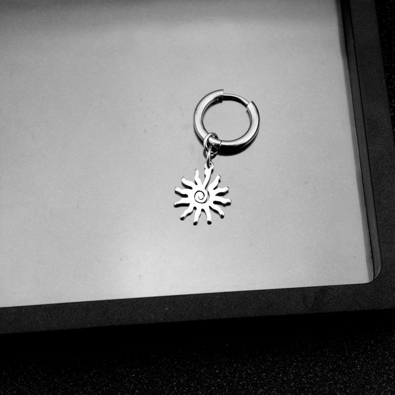 Clips d'oreille soleil en acier inoxydable pour hommes - Boucles d'oreilles personnalisées & Accessoires de piercing