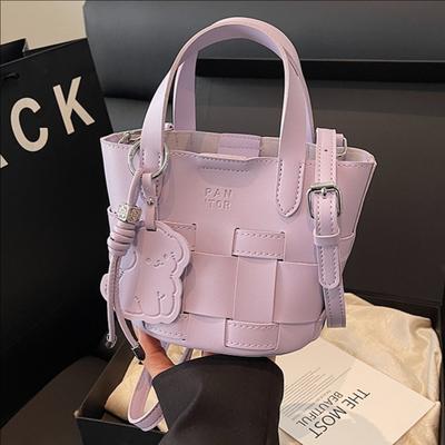Fashion Versatile Woven Bucket Bag Women's New Casual Commuter Shoulder Messenger Bag